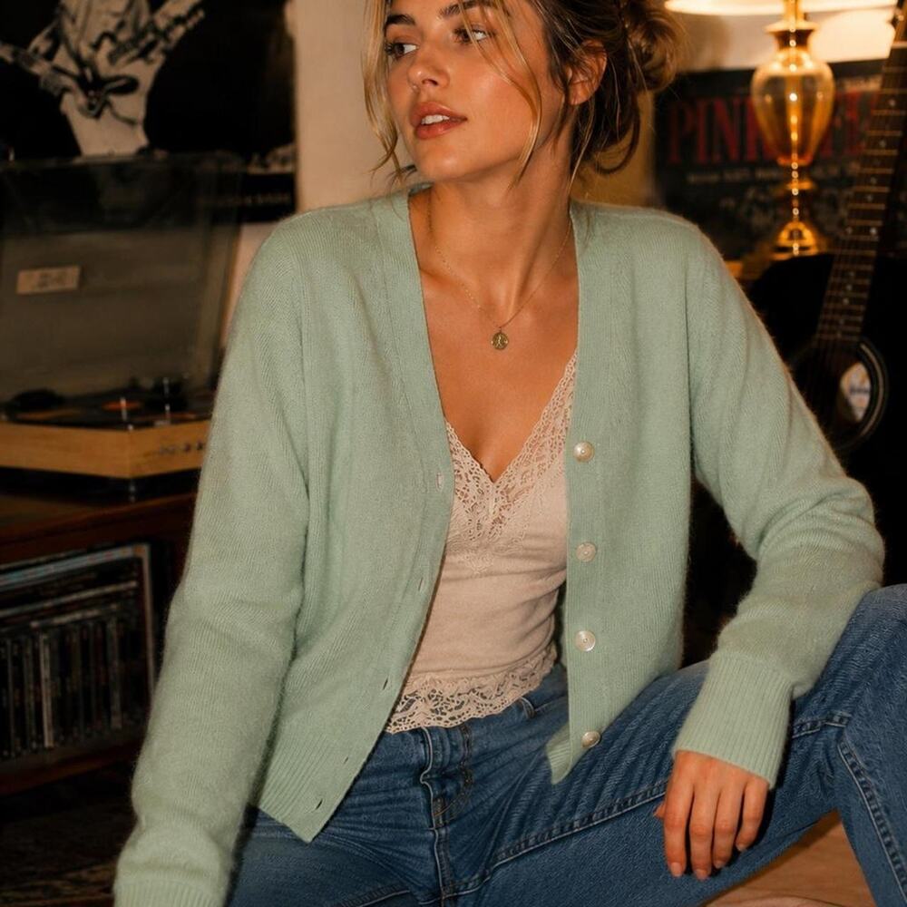 Boden 100% Cashmere Cardigan Sage Green Shell Buttons S